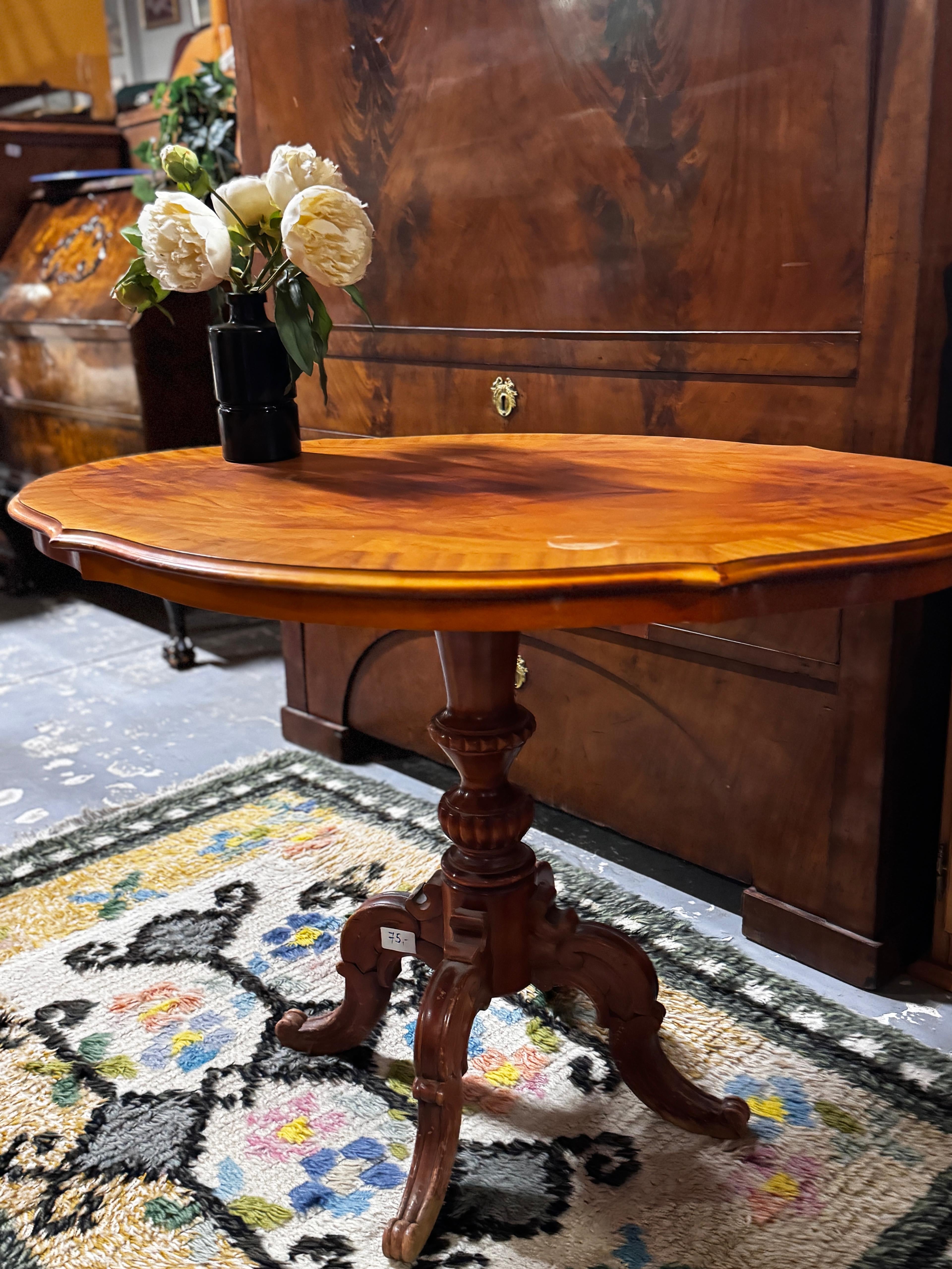 Burl veneer accent table with pedestal base