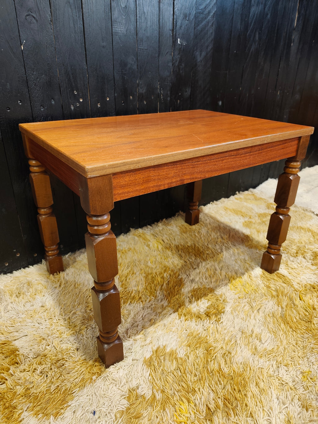 Small coffee table with turned wooden legs